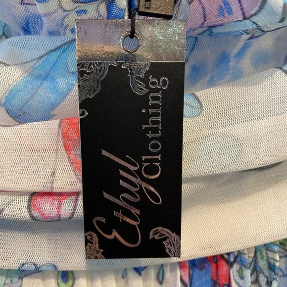 Ethyl Halter Dress NWT - Picture 6 of 6